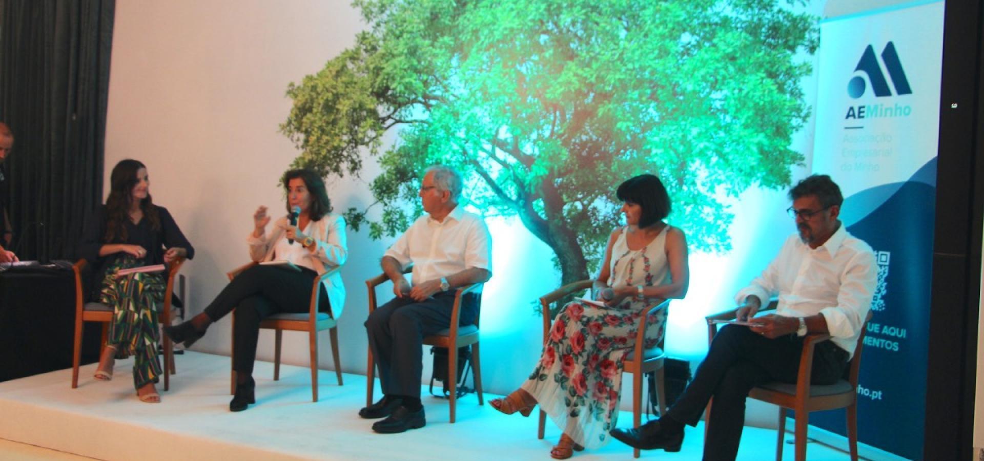 Jornal O Minho: "Empresários do Minho satisfeitos com medidas do Governo que visam relações diplomáticas"